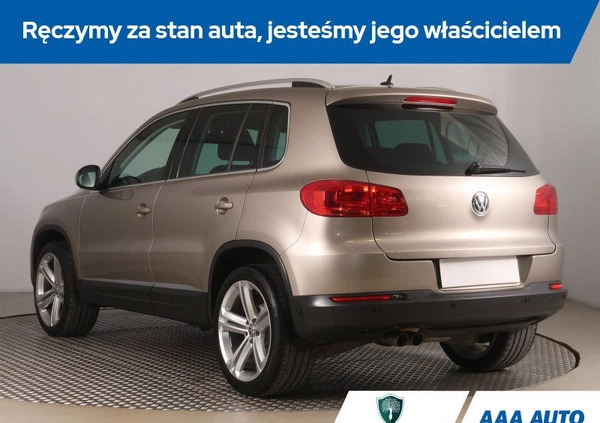 Volkswagen Tiguan cena 52000 przebieg: 145541, rok produkcji 2012 z Łowicz małe 254